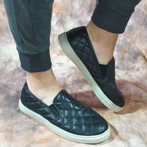 Mossimo Target sneakers Dedra quilted faux leather slip on black white 10